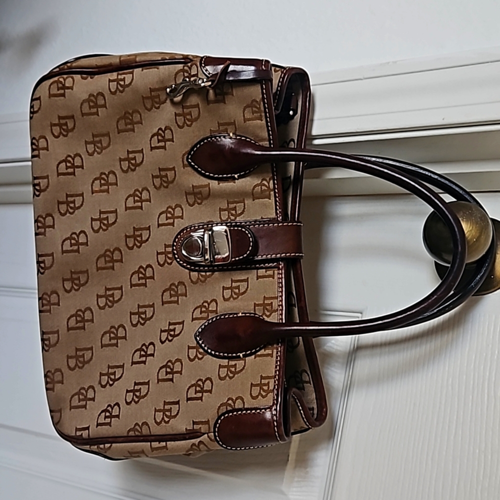 Dooney & Bourke Purse